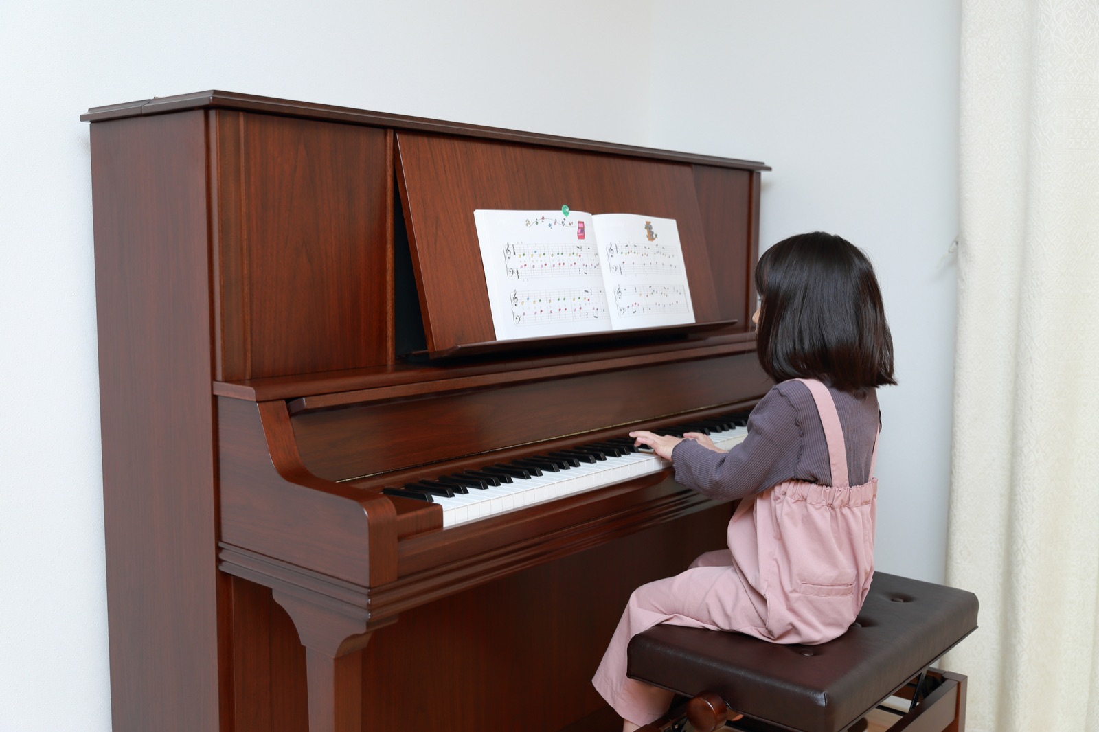出張レッスン - 講師が自宅に伺う音楽・絵画教室